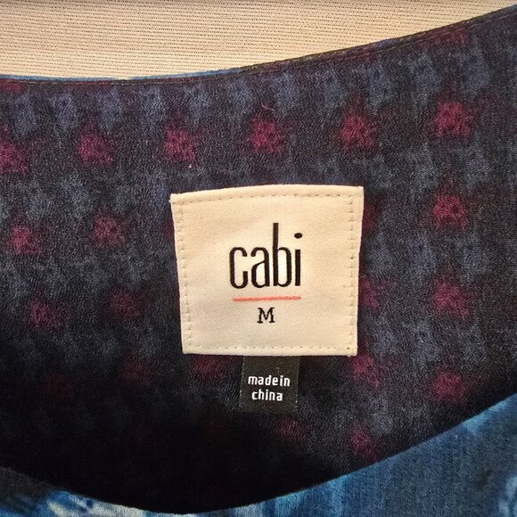 CABI ARTIST CAMI SIZE MEDIUM TANK TOP BLUE MAROON FLORAL SLEEVELESS LINED - Picture 2 of 8